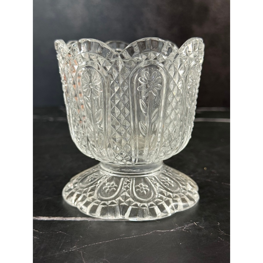 VTG NIB Avon Fostoria Footed Daisy Pedestal Pressed Glass Candle Holder 4in
